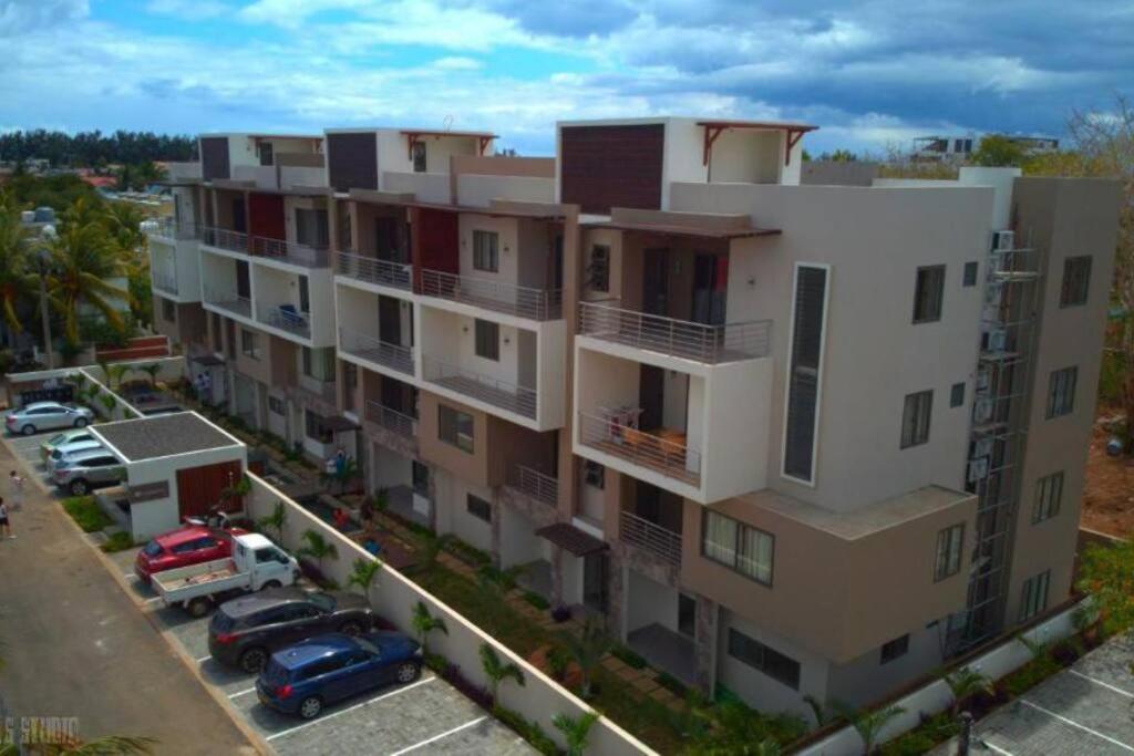 Modern And Cosy Condo: Westwood Apartments Flic-en-Flacq Exteriör bild